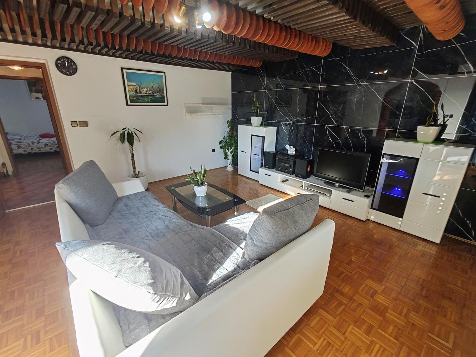 Apartment Preseren Шмарьешке-Топлице Экстерьер фото
